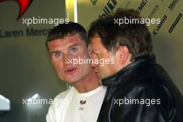 19.04.2003 Imola, San Marino, SM, Formel1, Samstag, Qualifying, David Coulthard (GB, McLaren Mercedes) und Norbert Haug (Mercedes, Motorsportchef), Portrait - (Imola, Autodromo Enzo e Dino Ferrari, 4,933 km - Grand Prix of San Marino 2003, Formel 1, F1)  - Weitere Bilder auf www.xpb.cc, eMail: info@xpb.cc - Belegexemplare senden. Abdruck ist honorarpflichtig. c Copyrightnachweis: xpb.cc