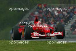 19.04.2003 Imola, San Marino, SM, Formel1, Samstag, Qualifying, Michael Schumacher (D, 01), Scuderia Ferrari Marlboro, F2002, auf der Strecke (Track) - (Imola, Autodromo Enzo e Dino Ferrari, 4,933 km - Grand Prix of San Marino 2003, Formel 1, F1)  - Weitere Bilder auf www.xpb.cc, eMail: info@xpb.cc - Belegexemplare senden. Abdruck ist honorarpflichtig. c Copyrightnachweis: xpb.cc