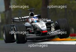 19.04.2003 Imola, San Marino, SM, Formel1, Samstag, Kimi Raikkonen, (Räikkönen, FIN, 06), West McLaren Mercedes, MP4-17D, auf der Strecke (Track) - (Imola, Autodromo Enzo e Dino Ferrari, 4,933 km - Grand Prix of San Marino 2003, Formel 1, F1)  - Weitere Bilder auf www.xpb.cc, eMail: info@xpb.cc - Belegexemplare senden. Abdruck ist honorarpflichtig. c Copyrightnachweis: xpb.cc