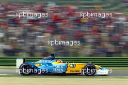 20.04.2003 Imola, San Marino, SM, Formel1, Sonntag (Ostern), Rennen, Fernando Alonso (E, 08), Mild Seven Renault F1 Team, R23, auf der Strecke (Track) - (Imola, Autodromo Enzo e Dino Ferrari, 4,933 km - Grand Prix of San Marino 2003, Formel 1, F1)  - Weitere Bilder auf www.xpb.cc, eMail: info@xpb.cc - Belegexemplare senden. Abdruck ist honorarpflichtig. c Copyrightnachweis: xpb.cc