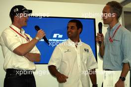 17.04.2003 Imola, San Marino, SM, Formel1, Donnerstag, neuer Sponsor auf dem BMW.WilliamsF1 Wagen - NiQuitin CQ - Juan-Pablo Montoya (CO, BMW WilliamsF1), Ralf Schumacher (D, BMW WilliamsF1) - (Imola, Autodromo Enzo e Dino Ferrari, 4,933 km - Grand Prix of San Marino 2003, Formel 1, F1)  - Weitere Bilder auf www.xpb.cc, eMail: info@xpb.cc - Belegexemplare senden. Abdruck ist honorarpflichtig. c Copyrightnachweis: xpb.cc