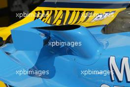 17.04.2003 Imola, San Marino, SM, Formel1, Donnerstag, Technik Feature, Lufteilass auf dem Seitenkasten geht in den Seitenflügel / Sidewing, Mild Seven Renault F1 Team, R23 - (Imola, Autodromo Enzo e Dino Ferrari, 4,933 km - Grand Prix of San Marino 2003, Formel 1, F1)  - Weitere Bilder auf www.xpb.cc, eMail: info@xpb.cc - Belegexemplare senden. Abdruck ist honorarpflichtig. c Copyrightnachweis: xpb.cc