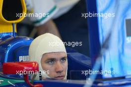 12.09.2003 Monza, Italien, F1 in Monza, Freitag, Nick Heidfeld (D, 09), Sauber Petronas, in der Box (Pit) - Formel 1 Grand Prix (GP) von Italien 2003 (Autodromo Nazionale Monza, Italy) - Weitere Bilder auf www.xpb.cc, eMail: info@xpb.cc - Belegexemplare senden. Abdruck ist honorarpflichtig. c Copyrightnachweis: xpb.cc