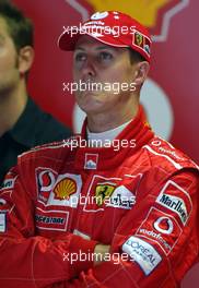 12.09.2003 Monza, Italien, F1 in Monza, Freitag, Michael Schumacher (D, 01), Scuderia Ferrari Marlboro, Portrait - Formel 1 Grand Prix (GP) von Italien 2003 (Autodromo Nazionale Monza, Italy) - Weitere Bilder auf www.xpb.cc, eMail: info@xpb.cc - Belegexemplare senden. Abdruck ist honorarpflichtig. c Copyrightnachweis: xpb.cc