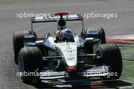 14.09.2003 Monza, Italien, F1 in Monza, Sonntag, Rennen, David Coulthard (GB, 05), West McLaren Mercedes, MP4-17D, auf der Strecke (Track) - Formel 1 Grand Prix (GP) von Italien 2003 (Autodromo Nazionale Monza, Italy) - Weitere Bilder auf www.xpb.cc, eMail: info@xpb.cc - Belegexemplare senden. Abdruck ist honorarpflichtig. c Copyrightnachweis: xpb.cc