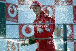 14.09.2003 Monza, Italien, F1 in Monza, Sonntag, Podium, Michael Schumacher (D, Ferrari) - Formel 1 Grand Prix (GP) von Italien 2003 (Autodromo Nazionale Monza, Italy) - Weitere Bilder auf www.xpb.cc, eMail: info@xpb.cc - Belegexemplare senden. Abdruck ist honorarpflichtig. c Copyrightnachweis: xpb.cc