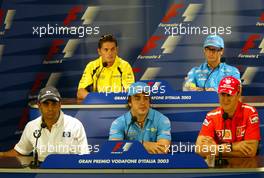 11.09.2003 Monza, Italien, F1 in Monza, Donnerstag, FIA Pressekonferenz, Juan-Pablo Montoya (CO, BMW WilliamsF1), Fernando Alonso (E, 08), Renault F1 Team, Michael Schumacher (D, Ferrari), Giancarlo Fisichella (I, Jordan Ford), Jarno Trulli (I, Renault F1 Team) - Formel 1 Grand Prix (GP) von Italien 2003 (Autodromo Nazionale Monza, Italy) - Weitere Bilder auf www.xpb.cc, eMail: info@xpb.cc - Belegexemplare senden. Abdruck ist honorarpflichtig. c Copyrightnachweis: xpb.cc