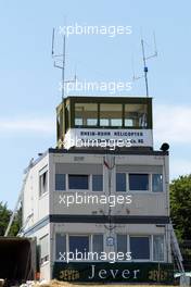 26.06.2003 Nürburg, Deutschland, F1 am Nürburgring, Donnerstag, Michael Schumacher (D, 01), Scuderia Ferrari Marlboro, Portrait, kommt mit dem Helikopter und seinem Piloten an - Formel 1 Grand Prix (GP) von Europa 2003, Nuerburg, Germany - Weitere Bilder auf www.xpb.cc, eMail: info@xpb.cc - Abdruck ist honorarpflichtig. c Copyrightnachweis: xpb.cc