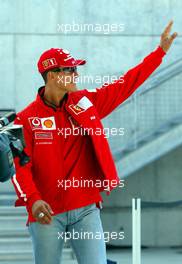 25.09.2003 Indianapolis, USA, F1 in Indy (USA), Donnerstag, Michael Schumacher (D, Ferrari) - 2003 United States Grand Prix (Indianapolis Motor Speedway, USGP, Formel 1, Brickyard) - Weitere Bilder auf www.xpb.cc, eMail: info@xpb.cc - Belegexemplare senden. Abdruck ist honorarpflichtig. c Copyrightnachweis: xpb.cc