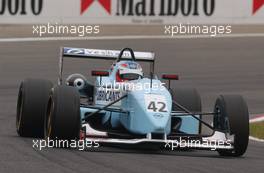 09.08.2003 Zandvoort, Die Niederlande, Adam Carroll (GBR), Menu F3 Motorsport, Dallara F302/3 Opel-Spiess - Marlboro Masters of Formula 3 (2003) in Zandvoort, Circuit Park Zandvoort (Formel 3)  - Weitere Bilder auf www.xpb.cc, eMail: info@xpb.cc - Belegexemplare senden. c Copyright: Kennzeichnung mit: Miltenburg / xpb.cc
