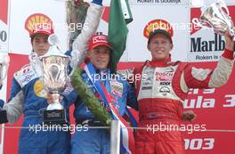 10.08.2003 Zandvoort, Die Niederlande, Podium, Christian Klien (AUT), ADAC Berlin-Brandenburg (1st, center), Nelson Piquet Jr. (BRA), Piquet Sports (2nd, left), and Ryan Briscoe (AUS), Prema Powerteam Srl (3rd, right) - Marlboro Masters of Formula 3 (2003) in Zandvoort, Circuit Park Zandvoort (Formel 3)  - Weitere Bilder auf www.xpb.cc, eMail: info@xpb.cc - Belegexemplare senden. c Copyright: Kennzeichnung mit: Miltenburg / xpb.cc