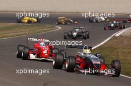 10.08.2003 Zandvoort, Die Niederlande, Jan Heylen (BEL), Kolles, Dallara F302 Mercedes-HWA, in front of Robert Doornbos (NED), Team Ghinzani Euroc S.A.M, Dallara F302 Honda-Mugen - Marlboro Masters of Formula 3 (2003) in Zandvoort, Circuit Park Zandvoort (Formel 3)  - Weitere Bilder auf www.xpb.cc, eMail: info@xpb.cc - Belegexemplare senden. c Copyright: Kennzeichnung mit: Miltenburg / xpb.cc