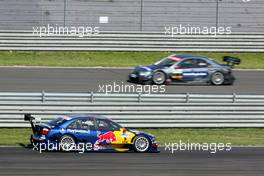 16.05.2004 Adria, Italy,  DTM, Sunday, Mattias Ekström (SWE), Audi Sport Team Abt, Audi A4 DTM (left) is on pole position, but faces tough competition of championship leader Christijan Albers (NED), DaimlerChrysler Bank AMG-Mercedes, AMG-Mercedes C-Klasse (right) - DTM Season 2004 at Adria International Raceway (Deutsche Tourenwagen Masters, Italy)