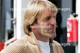 30.04.2004 Estoril, Portugal,  DTM, Friday, Joachim Winkelhock (GER), former DTM driver and now adviser to Opel - DTM Season 2004 at Circuito do Estoril (Deutsche Tourenwagen Masters, Portugal)