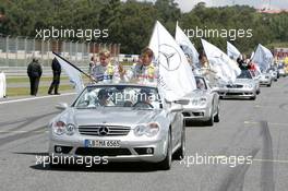 02.05.2004 Estoril, Portugal,  DTM, Sunday, Driver parade with Christijan Albers (NED), DaimlerChrysler Bank AMG-Mercedes, and Bernd Schneider (GER), Vodafone AMG-Mercedes, up front - DTM Season 2004 at Circuito do Estoril (Deutsche Tourenwagen Masters, Portugal)