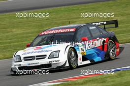 04.06.2004 Klettwitz, Germany,  DTM, Friday, Peter Dumbreck (GBR), OPC Team Phoenix, Opel Vectra GTS V8 - DTM Season 2004 at Lausitzring (Deutsche Tourenwagen Masters)