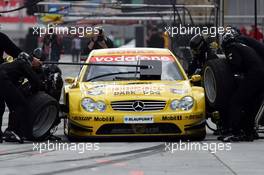 05.06.2004 Klettwitz, Germany,  DTM, Saturday, PitStop Training, Jarek Janis (CZE), Sonax Dark Dog AMG-Mercedes, Mercedes CLK-DTM - DTM Season 2004 at Lausitzring (Deutsche Tourenwagen Masters)