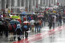 05.06.2004 Klettwitz, Germany,  DTM, Saturday, Regenschauer am Nachmittag am Lausitzring, PitWalk - DTM Season 2004 at Lausitzring (Deutsche Tourenwagen Masters)