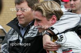 05.06.2004 Klettwitz, Germany,  DTM, Saturday, Polesitter Christijan Albers (NED), DaimlerChrysler Bank AMG-Mercedes, Portrait (right), with Norbert Haug (GER), Sporting Director Mercedes-Benz - DTM Season 2004 at Lausitzring (Deutsche Tourenwagen Masters)