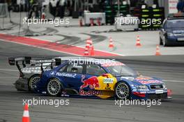 06.06.2004 Klettwitz, Germany,  DTM, Sunday, Start of the race with Mattias Ekström (SWE), Audi Sport Team Abt, Audi A4 DTM, overtaking Christijan Albers (NED), DaimlerChrysler Bank AMG-Mercedes, AMG-Mercedes C-Klasse, on the outside of corner 1 - DTM Season 2004 at Lausitzring (Deutsche Tourenwagen Masters)