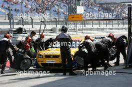 06.06.2004 Klettwitz, Germany,  DTM, Sunday, Pitstop of Jeroen Bleekemolen (NED), OPC Euroteam, Opel Astra V8 Coupé - DTM Season 2004 at Lausitzring (Deutsche Tourenwagen Masters)