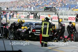 06.06.2004 Klettwitz, Germany,  DTM, Sunday, Pitstop of Laurent Aiello (FRA), OPC Team Phoenix, Opel Vectra GTS V8 - DTM Season 2004 at Lausitzring (Deutsche Tourenwagen Masters)