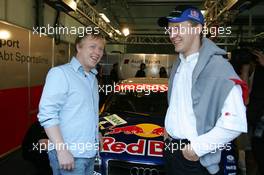 06.06.2004 Klettwitz, Germany,  DTM, Sunday, Kurt Nielsen (NOR), winner of World Idols (left), visiting Mattias Ekström (SWE), Audi Sport Team Abt - DTM Season 2004 at Lausitzring (Deutsche Tourenwagen Masters)