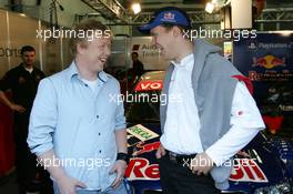 06.06.2004 Klettwitz, Germany,  DTM, Sunday, Kurt Nielsen (NOR), winner of World Idols (left), visiting Mattias Ekström (SWE), Audi Sport Team Abt - DTM Season 2004 at Lausitzring (Deutsche Tourenwagen Masters)