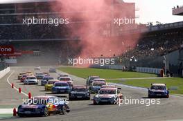 03.10.2004 Hockenheim, Germany,  DTM, Sunday, START of the race, Martin Tomczyk (GER), Audi Sport Team Abt, Audi A4 DTM, Bernd Schneider (GER), Vodafone AMG-Mercedes, AMG-Mercedes C-Klasse - DTM Season 2004 at Hockenheimring Baden-Württemberg (Deutsche Tourenwagen Masters, Deutschland)