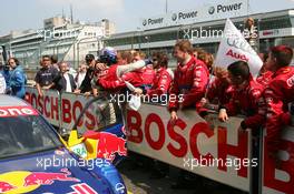 01.08.2004 Nürburg, Germany,  DTM, Sunday, Mattias Ekström (SWE), Audi Sport Team Abt, being congratulated by his team with his second place - DTM Season 2004 at Nürburgring (Deutsche Tourenwagen Masters)