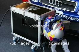 07.08.2004 Oschersleben, Germany,  DTM, Saturday, The helmet of Mattias Ekström (SWE), Audi Sport Team Abt, getting some fresh air from a large fan - DTM Season 2004 at Motopark Oschersleben (Deutsche Tourenwagen Masters)