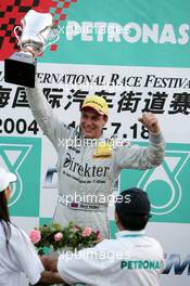 18.07.2004 Shanghai, China,  DTM, Sunday, Podium, Gary Paffett (GBR), C-Klasse AMG-Mercedes, Portrait (1st) - DTM Season 2004 at Pu Dong Street Circuit Shanghai (Deutsche Tourenwagen Masters)