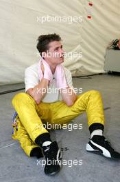 18.07.2004 Shanghai, China,  DTM, Sunday, Jarek Janis (CZE), Sonax Dark Dog AMG-Mercedes, Portrait, resting after the warm-up - DTM Season 2004 at Pu Dong Street Circuit Shanghai (Deutsche Tourenwagen Masters)