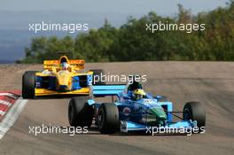 12.09.2004 Dijon, France, Sunday 12 September 2004, Bernard Auinger, AUT,  Euronova, and Fausto Ippoliti, ITA, Draco Racing Jr. team, had a nice fight for position, track, action  - SUPERFUND EURO 3000 Championship Rd 7, Circuit Dijon-Prenois, France, FRA - SUPERFUND COPYRIGHT FREE editorial use only