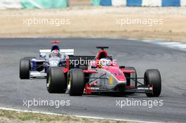 30.05.2004 Estoril, Portugal, Sunday 30 May 2004, Jonathan Reid, NZL, John Village Automotive, in front of Giacomo Ricci, ITA, Power Tech, track, action - SUPERFUND EURO 3000 Championship Rd 2, Estoril, Portugal, PRT - SUPERFUND COPYRIGHT FREE editorial use only
