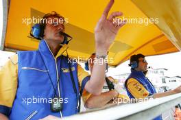 30.05.2004 Estoril, Portugal, Sunday 30 May 2004, Pitwall stand of the Draco Racing Jr. Team - SUPERFUND EURO 3000 Championship Rd 2, Estoril, Portugal, PRT - SUPERFUND COPYRIGHT FREE editorial use only