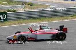 30.05.2004 Estoril, Portugal, Sunday 30 May 2004, Jonathan Reid, NZL, John Village Automotive, stalled the engine while spinning at the tight chicane, action, track - SUPERFUND EURO 3000 Championship Rd 2, Estoril, Portugal, PRT - SUPERFUND COPYRIGHT FREE editorial use only