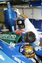 26.06.2004 Monza, Italy, Saturday 26 June 2004, More fuel added to the car - SUPERFUND EURO 3000 Championship Rd 4, Monza, Italy, ITA - SUPERFUND COPYRIGHT FREE editorial use only