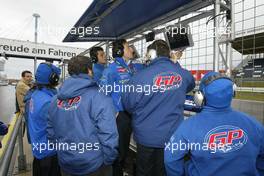 30.10.2004 Nurburgring, Germany, Saturday,  30 October 2004, The GP Racing team watches the times - SUPERFUND EURO 3000 Championship Rd 9, Nurburgring, Germany, GER - SUPERFUND COPYRIGHT FREE editorial use only