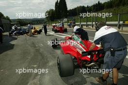 17.07.2004 Spa, Belgium, Saturday 17 July 2004, The cars go to scruteneering - SUPERFUND EURO 3000 Championship Rd 5, Spa Francorchamps, Belgium, BEL - SUPERFUND COPYRIGHT FREE editorial use only