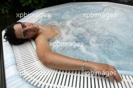 17.07.2004 Spa, Belgium, Saturday 17 July 2004, Maxime Hodencq, BEL, GP Racing relaxes in a jacuzzi - Driver Feature SUPERFUND EURO 3000 Championship Rd 5, Spa Francorchamps, Belgium, BEL - SUPERFUND COPYRIGHT FREE editorial use only