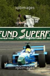 18.07.2004 Spa, Belgium, Sunday 18 July 2004, The TV cameras get all of the action - SUPERFUND EURO 3000 Championship Rd 5, Spa Francorchamps, Belgium, BEL - SUPERFUND COPYRIGHT FREE editorial use only