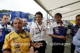 18.07.2004 Spa, Belgium, Sunday 18 July 2004, A disscussion about tyres - SUPERFUND EURO 3000 Championship Rd 5, Spa Francorchamps, Belgium, BEL - SUPERFUND COPYRIGHT FREE editorial use only
