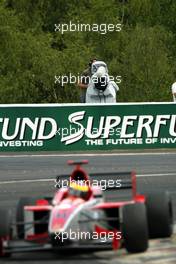 18.07.2004 Spa, Belgium, Sunday 18 July 2004, The TV cameras get all of the action - SUPERFUND EURO 3000 Championship Rd 5, Spa Francorchamps, Belgium, BEL - SUPERFUND COPYRIGHT FREE editorial use only