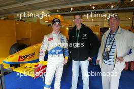 19.09.2004 Zolder, Belgium, Sunday,  18 September 2004, Nicky Pastorelli, NED, Draco Racing Jr. Team with Competition winners - SUPERFUND EURO 3000 Championship Rd 8, Zolder, Belgium, BEL - SUPERFUND COPYRIGHT FREE editorial use only