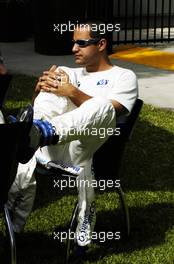 05.03.2004 Melbourne, Australia, F1, Friday, March, Juan-Pablo Montoya, COL, BMW WilliamsF1  takes time to relax. Formula 1 World Championship, Rd 1, Australian Grand Prix. www.xpb.cc, EMail: info@xpb.cc - copy of publication required for printed pictures. Every used picture is fee-liable. c Copyright: xpb.cc
