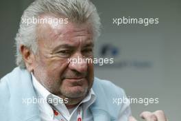 05.03.2004 Melbourne, Australia, F1, Friday, March, Willi Weber, GER, Driver - Manager. Formula 1 World Championship, Rd 1, Australian Grand Prix. www.xpb.cc, EMail: info@xpb.cc - copy of publication required for printed pictures. Every used picture is fee-liable. c Copyright: xpb.cc
