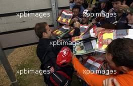 05.03.2004 Melbourne, Australia, F1, Friday, March, Rubens Barrichello, BRA, Ferrari signs a few autographs for his fans. Formula 1 World Championship, Rd 1, Australian Grand Prix. www.xpb.cc, EMail: info@xpb.cc - copy of publication required for printed pictures. Every used picture is fee-liable. c Copyright: xpb.cc