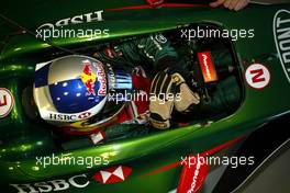 05.03.2004 Melbourne, Australia, F1, Friday, March, Christian Klien, AUT, Jaguar Racing, R5, Pitlane, Box, Garage. Formula 1 World Championship, Rd 1, Australian Grand Prix. www.xpb.cc, EMail: info@xpb.cc - copy of publication required for printed pictures. Every used picture is fee-liable. c Copyright: Kucera / xpb.cc - LEGAL NOTICE: THIS PICTURE IS NOT FOR AUSTRIA PRINT USE, KEINE PRINT BILDNUTZUNG IN OESTERREICH!