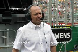 05.03.2004 Melbourne, Australia, F1, Friday, March, Practice, Ron Dennis, GBR, McLaren, Teamchief, Chairman. Formula 1 World Championship, Rd 1, Australian Grand Prix. www.xpb.cc, EMail: info@xpb.cc - copy of publication required for printed pictures. Every used picture is fee-liable. c Copyright: xpb.cc
